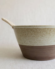 Load image into Gallery viewer, SAN Twine Handle Deep Serving Bowl (7.2&quot;)
