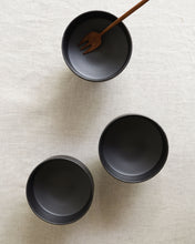 Load image into Gallery viewer, SAN High Footed Plate in Matte Black (5&quot;)
