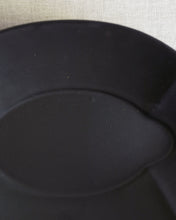 Load image into Gallery viewer, ARANG Floral Oval Deep Plate in Matte Black (9&quot;)
