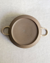 Load image into Gallery viewer, SAN Perilla Twine Handle Deep Plate (9&quot;)
