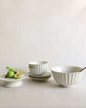 Load image into Gallery viewer, Muun Rim BanChan Oval Plate (6&quot;)
