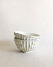 Load image into Gallery viewer, Muun Rim Large Noodle Bowl (6.9&quot;)
