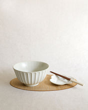 Load image into Gallery viewer, Muun Rim Large Noodle Bowl (6.9&quot;)
