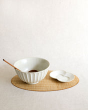 Load image into Gallery viewer, Muun Rim Large Noodle Bowl (6.9&quot;)
