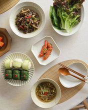 Load image into Gallery viewer, ARANG Banchan Square Plate (5&quot;)
